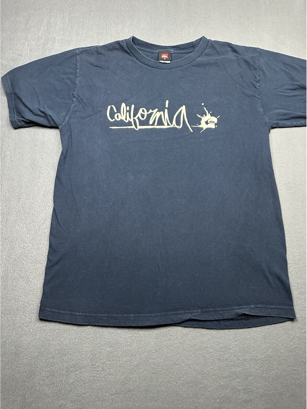 Vintage Y2K Quiksilver Skateboards Graphic T-Shirt Medium Blue Rare California